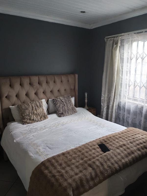 7 Bedroom Property for Sale in Rondevlei Park Western Cape